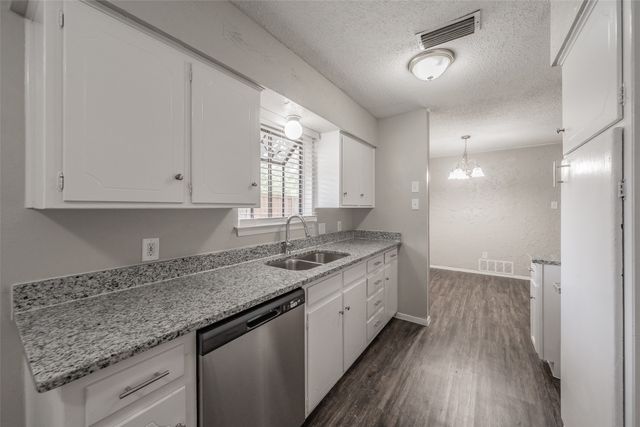 1412 Oxford Street, Arlington, TX 76013