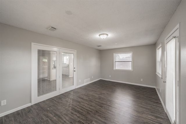 1412 Oxford Street, Arlington, TX 76013