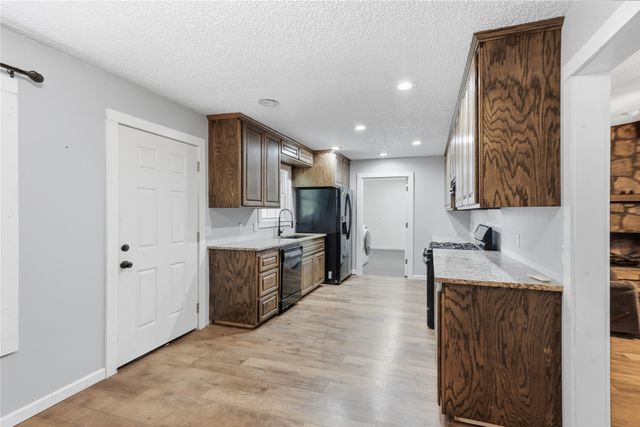 14224 W 18th Place S, Sand Springs, OK 74063