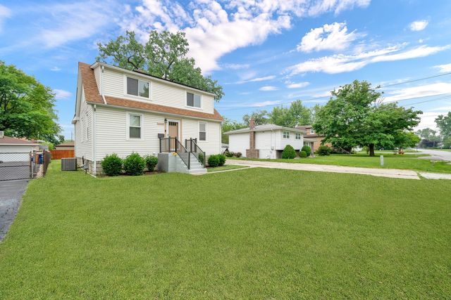 10910 S Natchez Avenue, Worth, IL 60482