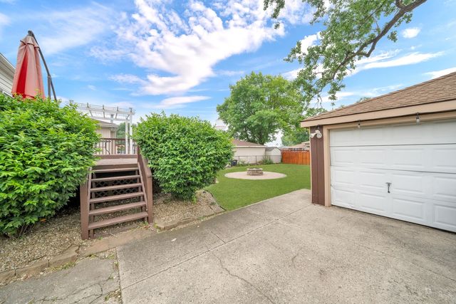 10910 S Natchez Avenue, Worth, IL 60482