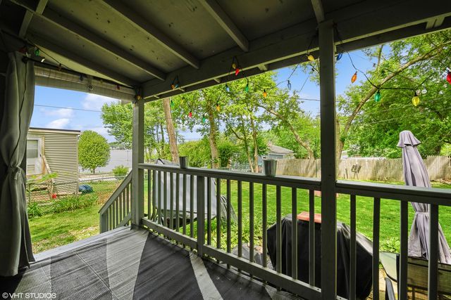 7718 Beach Road, Wonder Lake, IL 60097