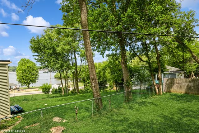 7718 Beach Road, Wonder Lake, IL 60097