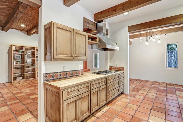 3200 San Isidro Street NW, Albuquerque, NM 87107