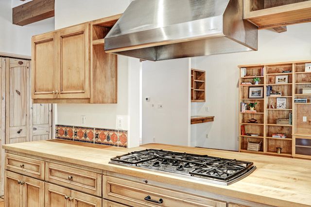 3200 San Isidro Street NW, Albuquerque, NM 87107