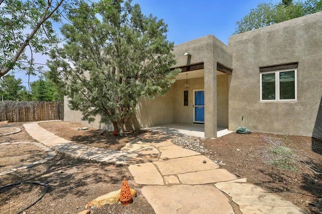 3200 San Isidro Street NW, Albuquerque, NM 87107