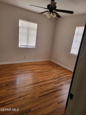 3915 Mobile Avenue 2, El Paso, TX 79930