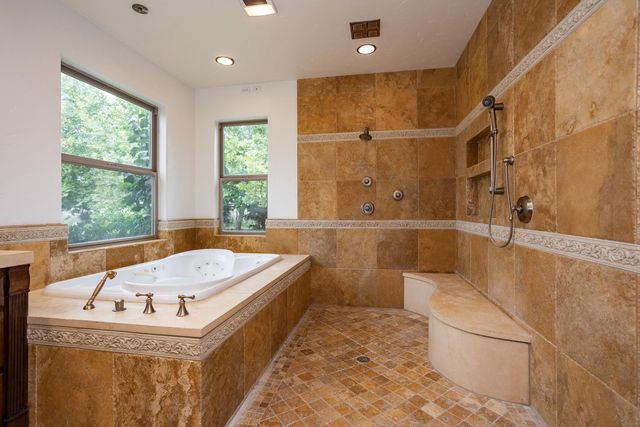 10107 N Oaks Ct, Oakdale, CA 95361