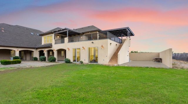 10107 N Oaks Ct, Oakdale, CA 95361