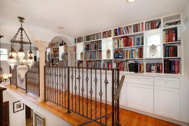 1755 SW 10th St, Miami, FL 33135