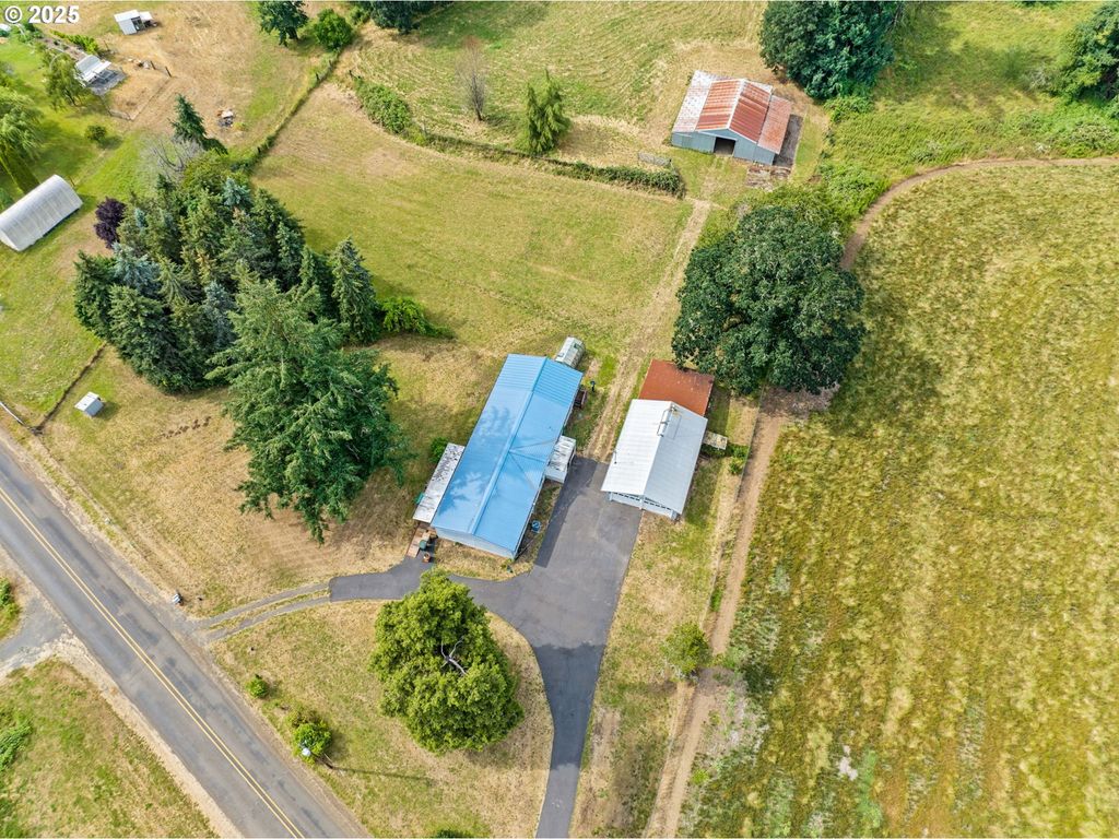 39459 CRAWFORDSVILLE Dr, Sweet Home, OR 97386