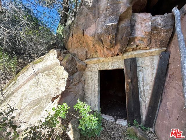 0 Red Rock Road, Topanga (los Angeles), CA 90290