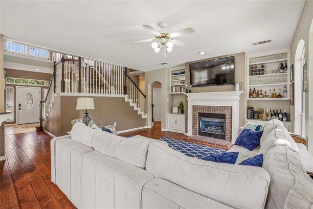 3508 Stone Creek Lane N, Fort Worth, TX 76137