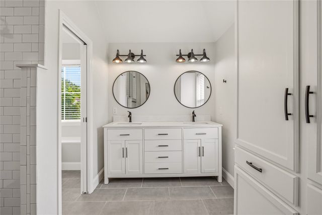 3508 Stone Creek Lane N, Fort Worth, TX 76137