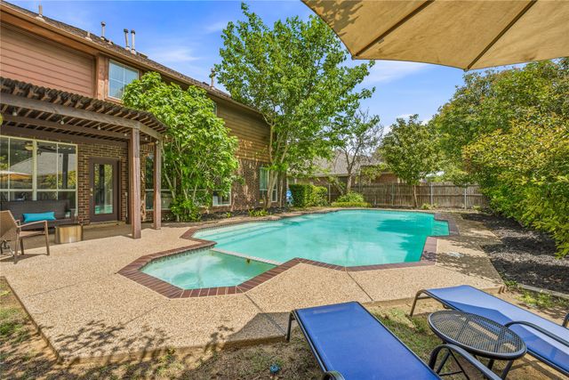 3508 Stone Creek Lane N, Fort Worth, TX 76137