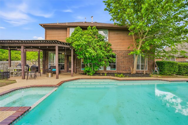 3508 Stone Creek Lane N, Fort Worth, TX 76137