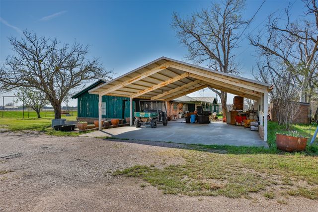 3511 S Interstate 35, Gainesville, TX 76240