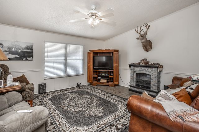 3511 S Interstate 35, Gainesville, TX 76240