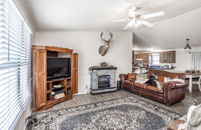 3511 S Interstate 35, Gainesville, TX 76240