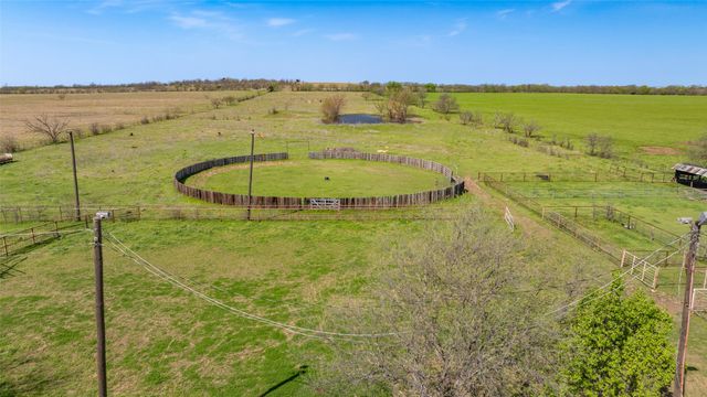 3511 S Interstate 35, Gainesville, TX 76240