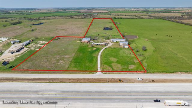 3511 S Interstate 35, Gainesville, TX 76240