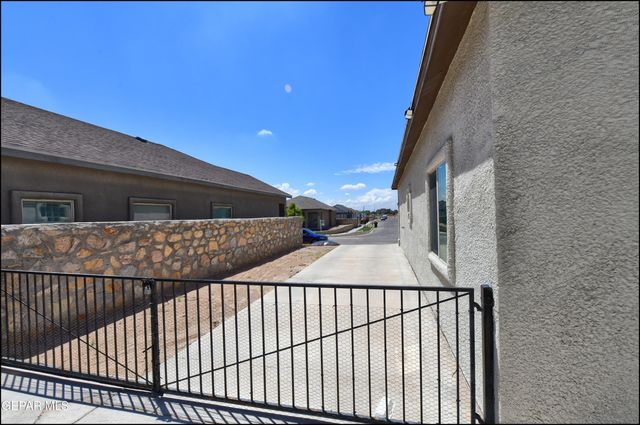 14341 Seth Payne Drive, Horizon City, TX 79928