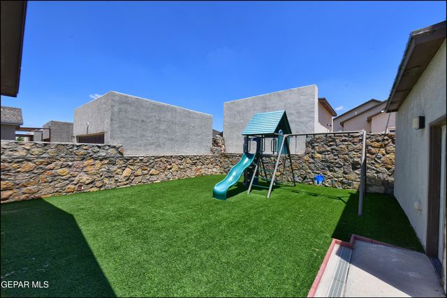 14341 Seth Payne Drive, Horizon City, TX 79928