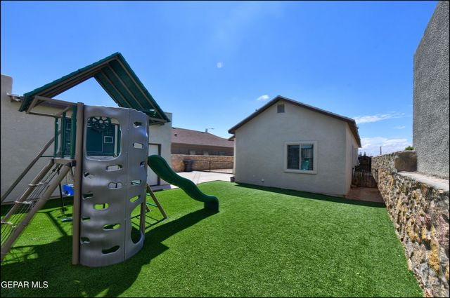 14341 Seth Payne Drive, Horizon City, TX 79928
