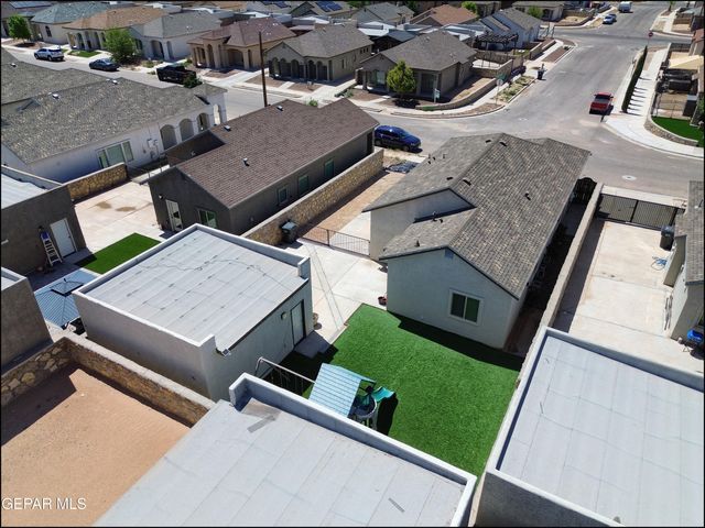 14341 Seth Payne Drive, Horizon City, TX 79928