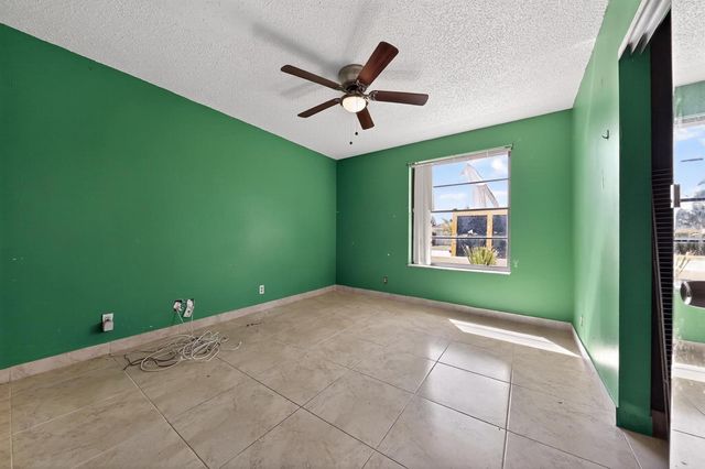 8421 Winnipesaukee Way, Lake Worth, FL 33467