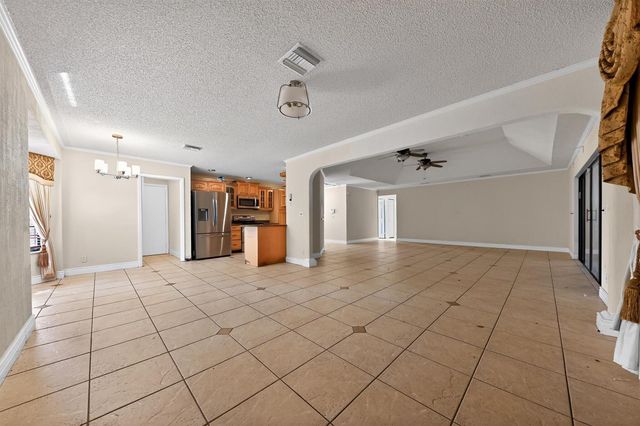 8421 Winnipesaukee Way, Lake Worth, FL 33467