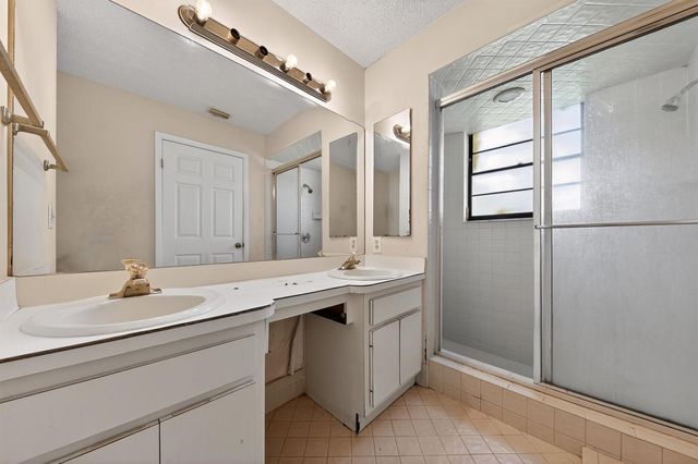 8421 Winnipesaukee Way, Lake Worth, FL 33467