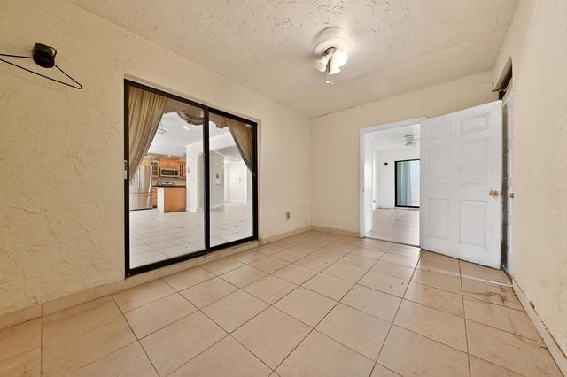 8421 Winnipesaukee Way, Lake Worth, FL 33467