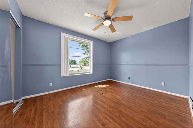 8421 Winnipesaukee Way, Lake Worth, FL 33467