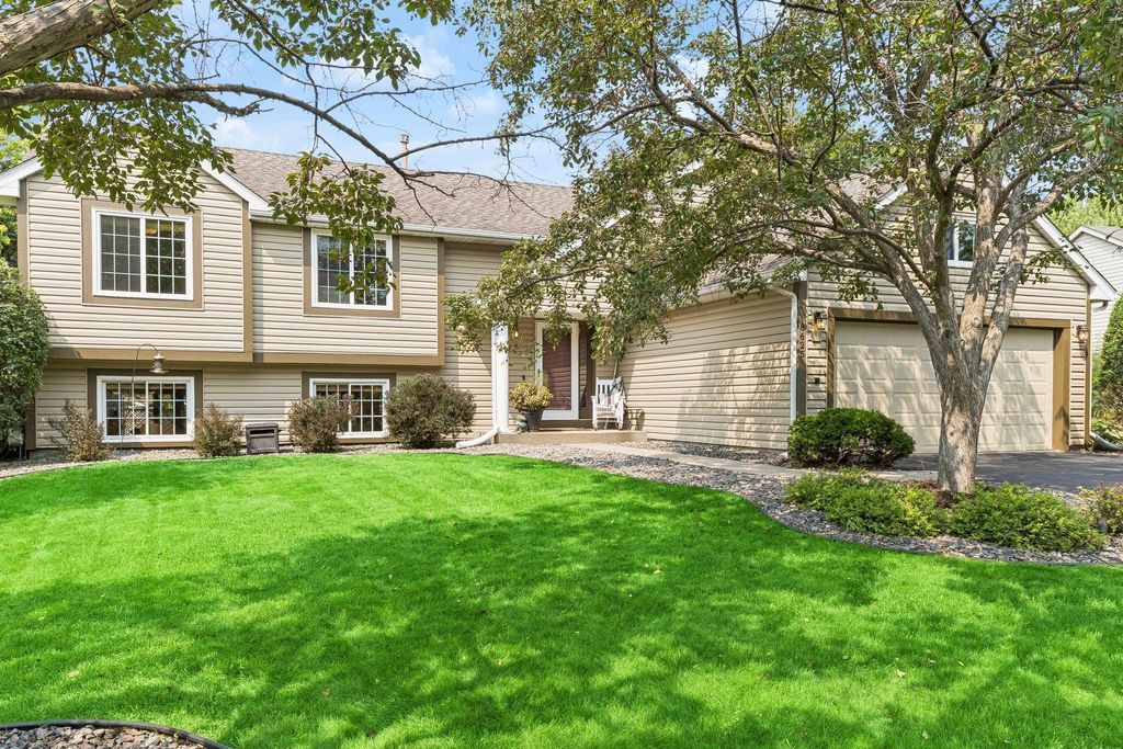 8625 Rosewood Lane N, Maple Grove, MN 55369 — exterior
