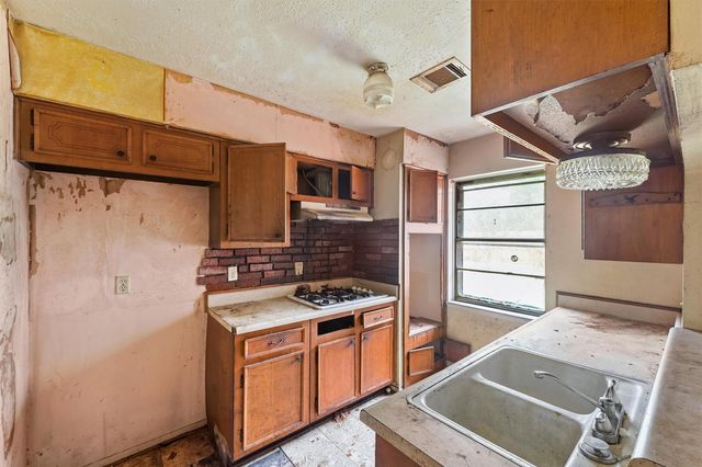 5207 Madden Lane, Houston, TX 77048