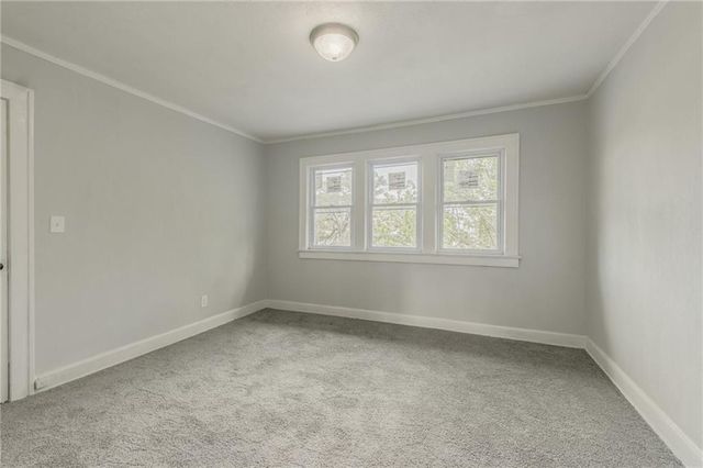 2219 E Meyer Boulevard, Kansas City, MO 64132