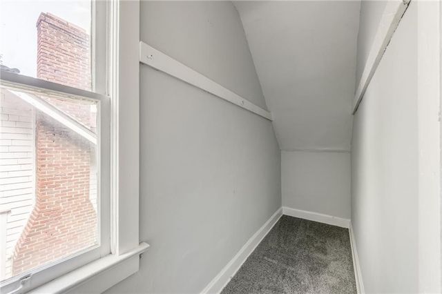 2219 E Meyer Boulevard, Kansas City, MO 64132