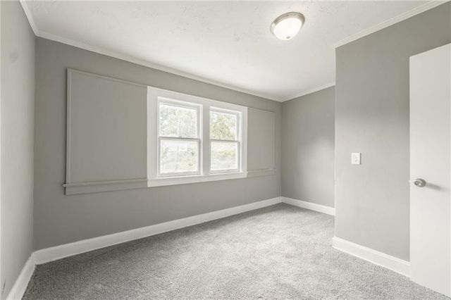 2219 E Meyer Boulevard, Kansas City, MO 64132