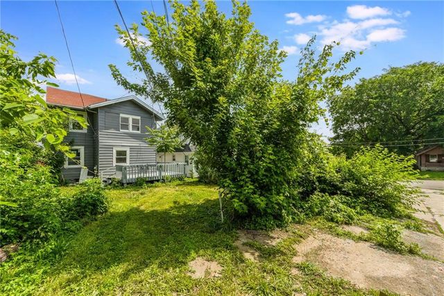 2219 E Meyer Boulevard, Kansas City, MO 64132