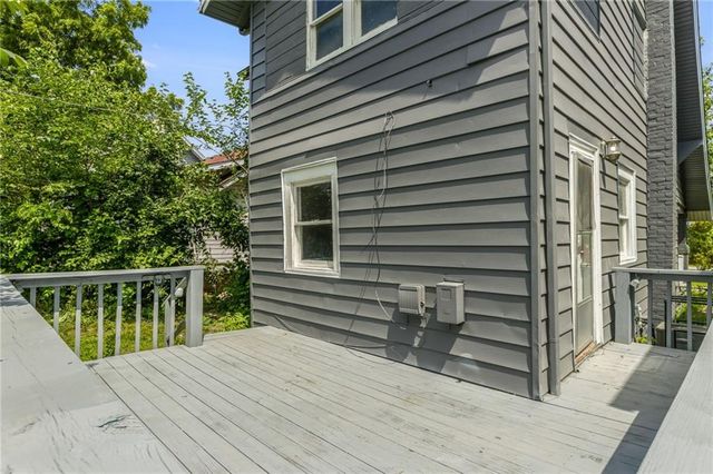 2219 E Meyer Boulevard, Kansas City, MO 64132