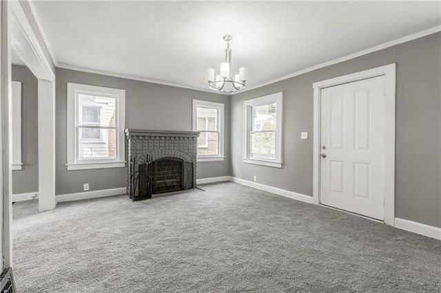 2219 E Meyer Boulevard, Kansas City, MO 64132