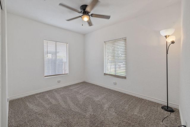 1112 W San Joaquin Avenue, Tulare, CA 93274