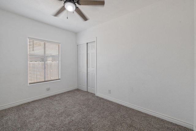 1112 W San Joaquin Avenue, Tulare, CA 93274