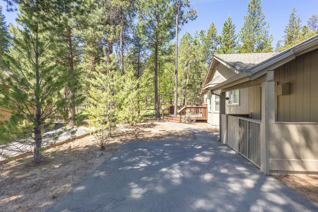 55565 Wagon Master Way, Bend, OR 97707