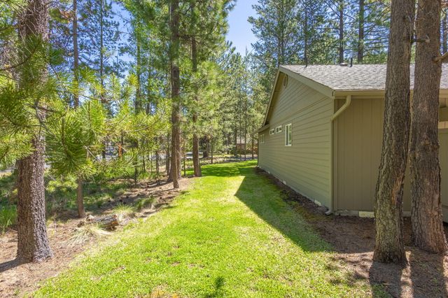 55565 Wagon Master Way, Bend, OR 97707