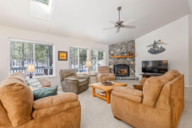 55565 Wagon Master Way, Bend, OR 97707
