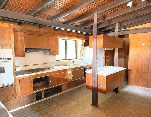 303 S Crook Street, Cresson, TX 76035