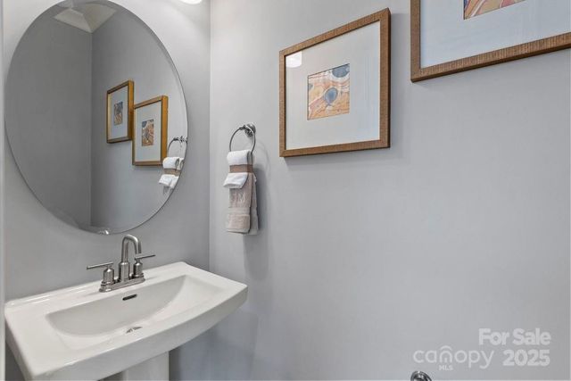 3013 Rexton Lane, Charlotte, NC 28262