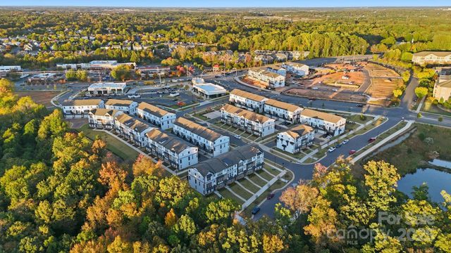 3013 Rexton Lane, Charlotte, NC 28262